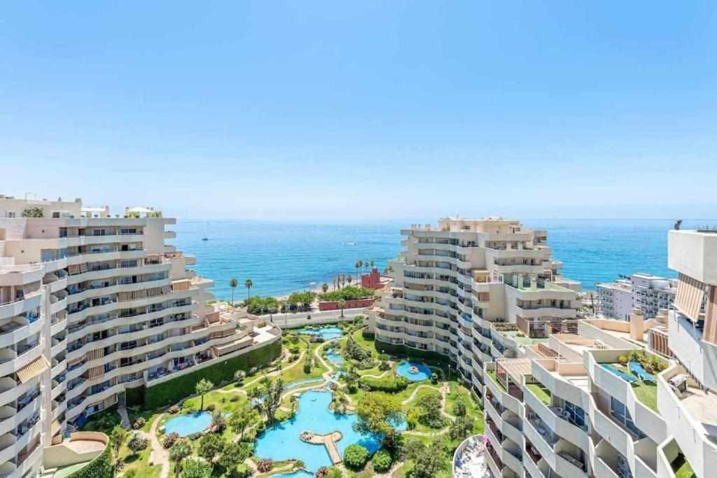 Benalbeach Apartamento Con Vistas Maravillosas Málaga Eksteriør billede